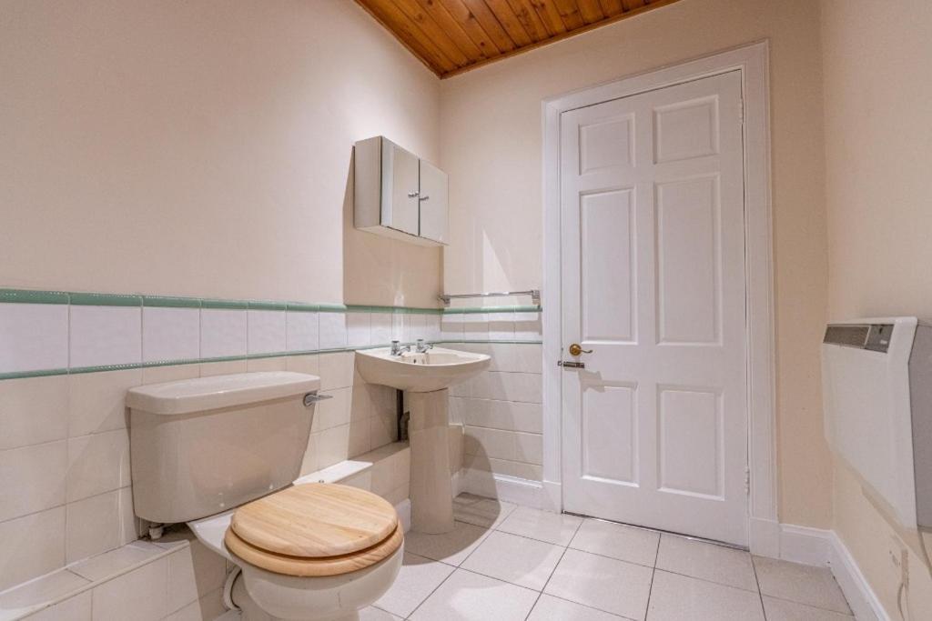 Apartment Lovely In Excellent Centre Location *